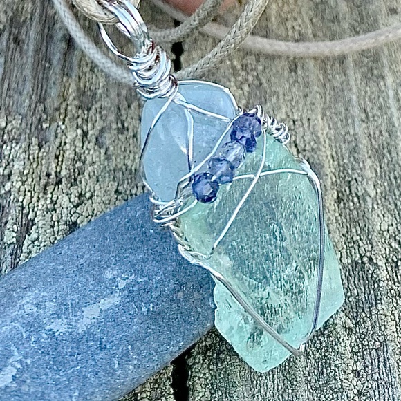 Aquamarine, Spodumene & Iolite Bead Necklace - Picture 15 of 16